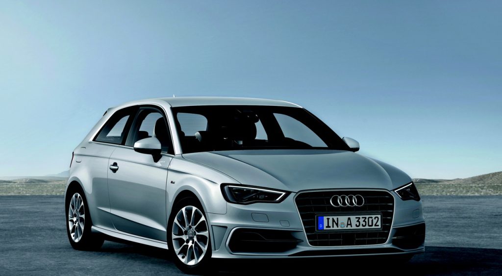 Audi A3 1.6 TDI ultra    Farbe: Eissilber