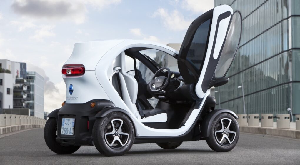 autofrau_Twizy_StatArr01b02