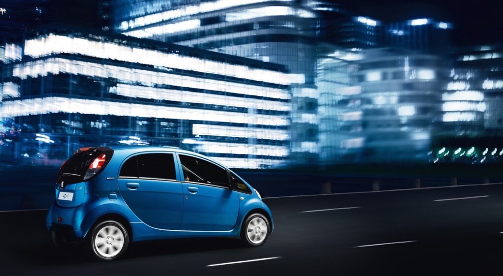 autofrau_Peugeot-iOn-offre_de_mobilite-Full