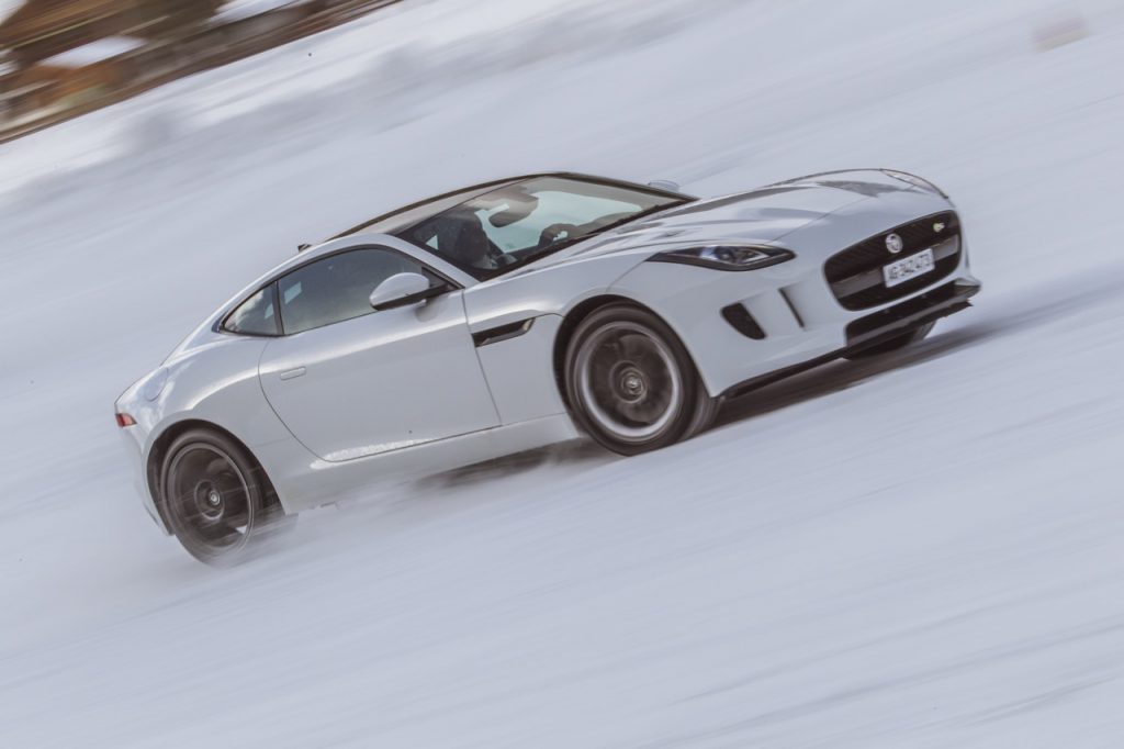 autofrau_jaguar_landrover_ice_driving_experience22