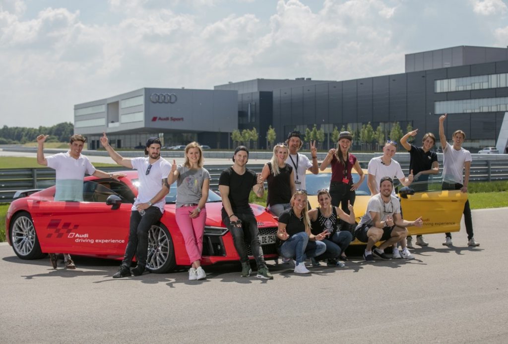 Jean-Frédéric Chapuis (F), Benedikt Mayr (D), Viktoria Rebensburg (D), Fabio Studer (A), Eva-Maria Brem (A), Kristoffer Turdell (S), Lara Gut (CH), Tina Weirather (LI), Lotten Rapp (S), Kjetil Jansrud (N), Henrik Kristoffersen (N), Jarl Magnus Riiber (N), Harald Riiber (N) (v. l.)