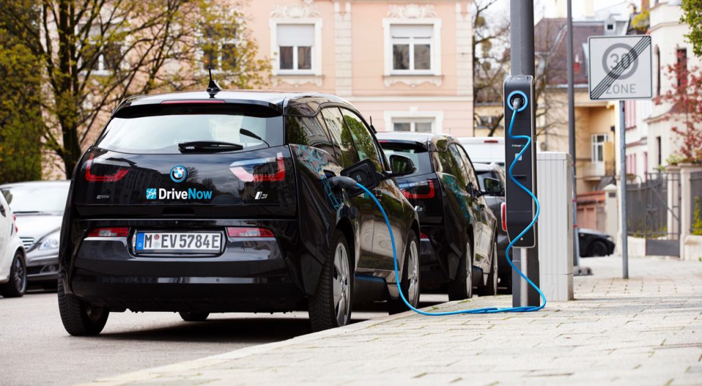 autofrau_bmwlightandcharge - 4