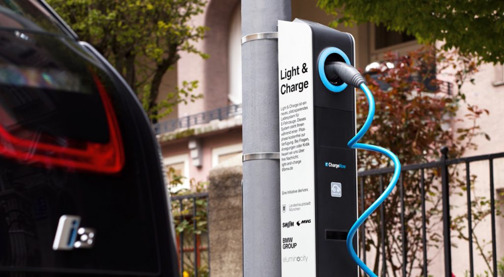 autofrau_bmwlightandcharge - 5
