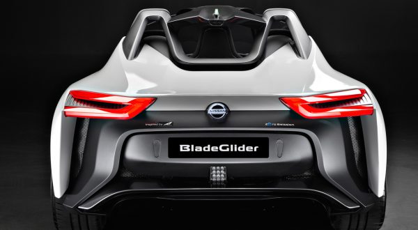 autofrau_nissanblade - 7