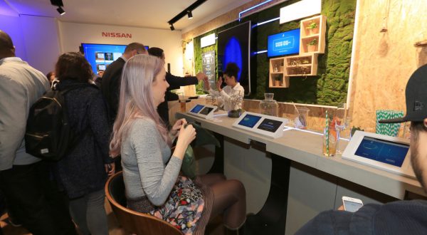 Nissan's electric cafe opens in Paris