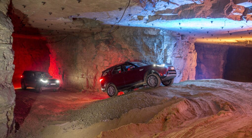 Range Rover Mining Land Rover Discovery: Drivin‘ In The Stone Mine - Autofrau.at